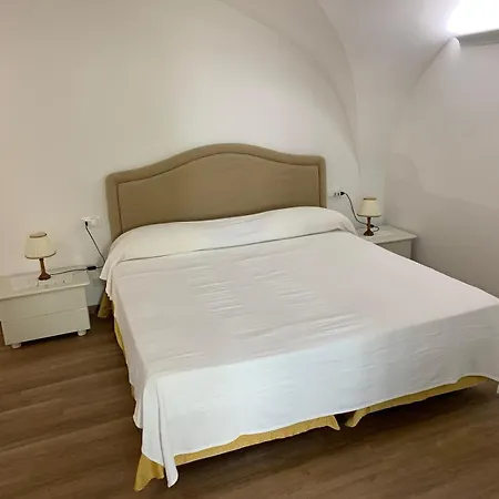 Cats House Centro Storico Амальфи